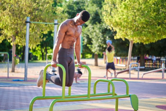 Chest Dips (Using Parallel Bars or a Bench) Upper body strength training