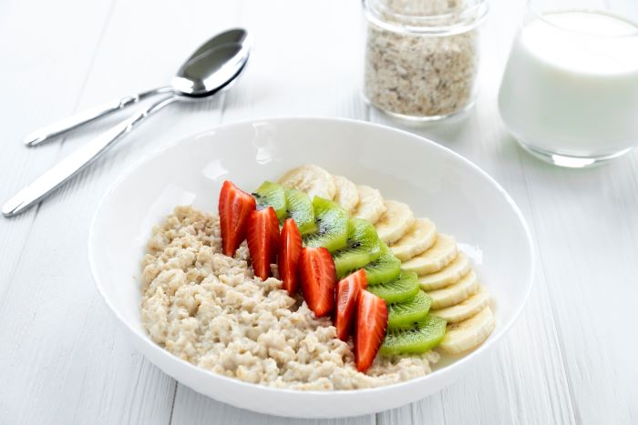 Oatmeal with Fresh Fruit